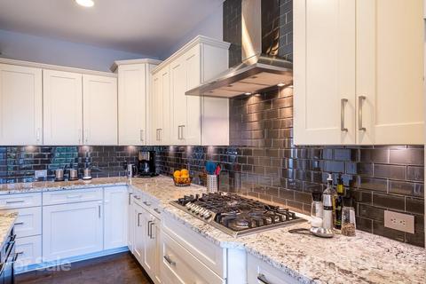 421 Broadleaf Dr, Denver, NC 28037 photo 14