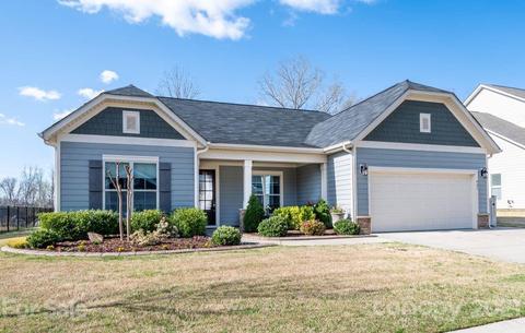 421 Broadleaf Dr, Denver, NC 28037 photo 1