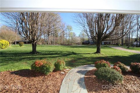 211 8th St NE, Conover, NC 28613 photo 8