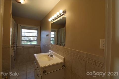 211 8th St NE, Conover, NC 28613 photo 31