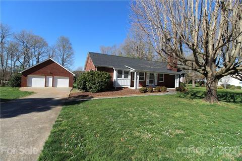 211 8th St NE, Conover, NC 28613 photo 5