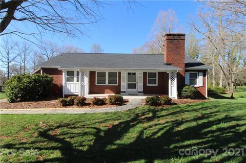 211 8th St NE, Conover, NC 28613 photo 1