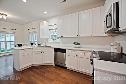 17111 Graves Ct, Cornelius, NC 28031 photo 8