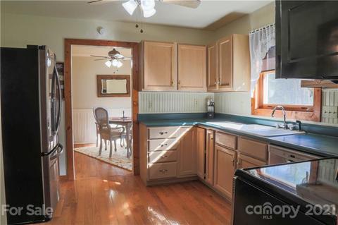 380 Ridgeway Dr, Flat Rock, NC 28731 photo 7