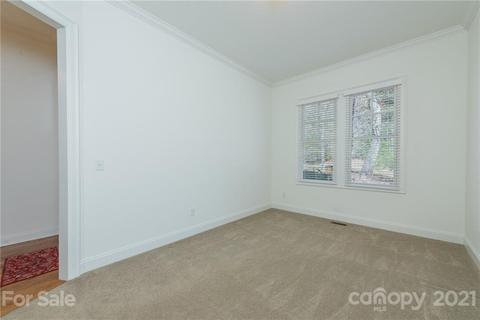 11 Pine Knot Loop, Fairview, NC 28730 photo 3