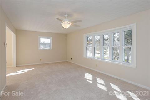22 Broadview Cir, Brevard, NC 28712 photo 4