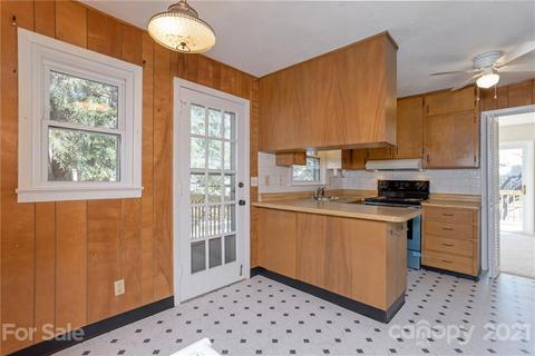 22 Broadview Cir, Brevard, NC 28712 photo 8
