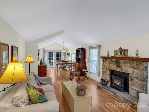 8260 E Fork Rd, Brevard, NC 28712 photo 6