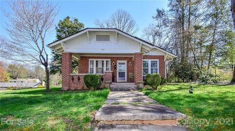 467 Maple St, Brevard, NC 28712 photo 3