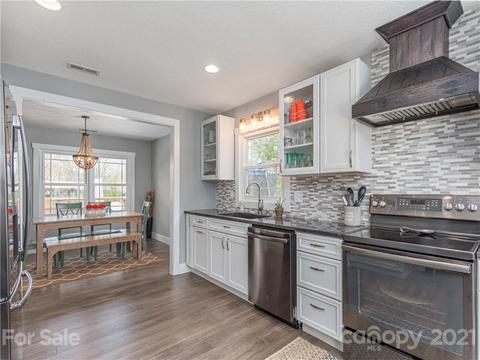238 Poplar Dr, Clyde, NC 28721 photo 2