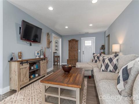 238 Poplar Dr, Clyde, NC 28721 photo 8