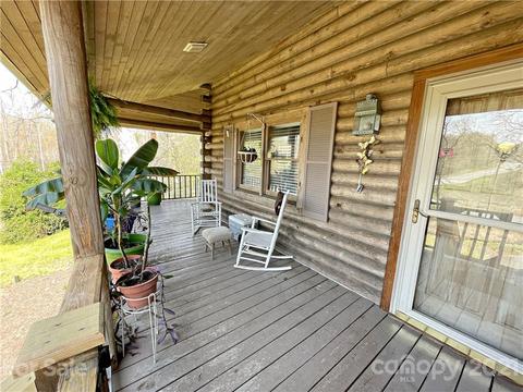 5194 Wolfe Rd, Hickory, NC 28601 photo 4