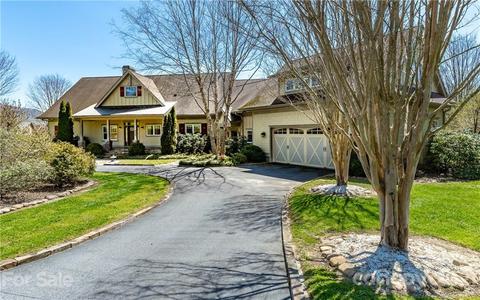 315 Windover Dr, Brevard, NC 28712 photo 2