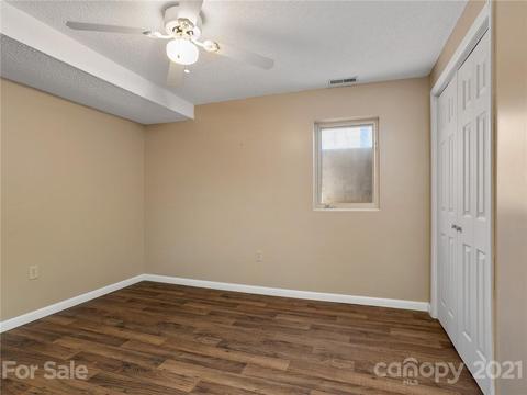 950 White Oak Ln, Tryon, NC 28782 photo 8
