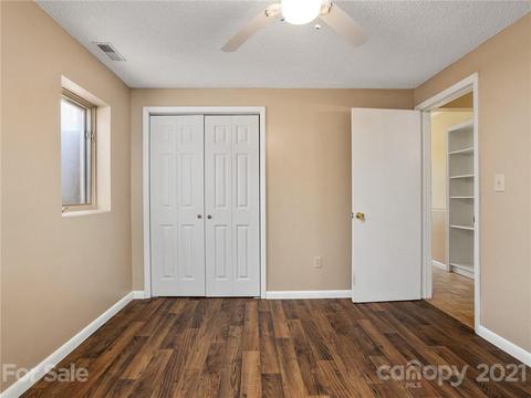 950 White Oak Ln, Tryon, NC 28782 photo 9