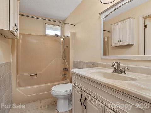 950 White Oak Ln, Tryon, NC 28782 photo 19