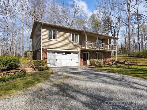 950 White Oak Ln, Tryon, NC 28782 photo 1