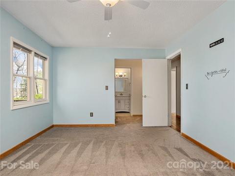 950 White Oak Ln, Tryon, NC 28782 photo 18