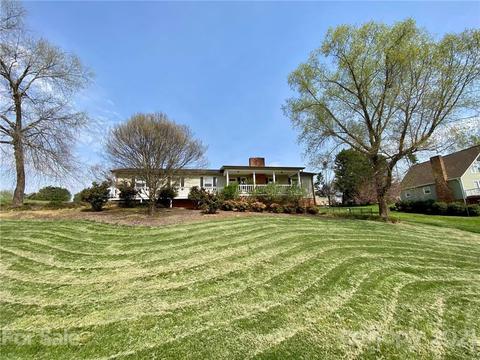78 Cedar Rd, Hickory, NC 28601 photo 2