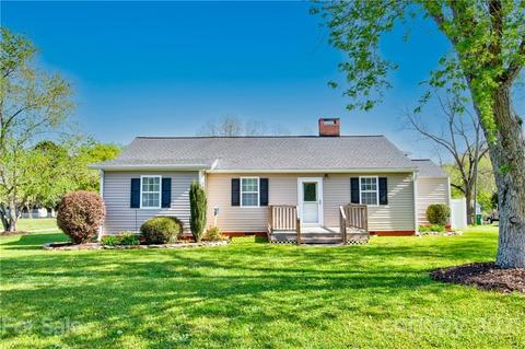 1039 Grace Ave, Lancaster, SC 29720 photo 1