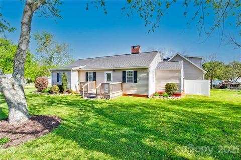 1039 Grace Ave, Lancaster, SC 29720 photo 3