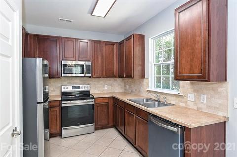 10798 Traders Ct, Davidson, NC 28036 photo 12