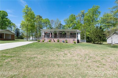 2414 Morningside Dr, Lancaster, SC 29720 photo 3