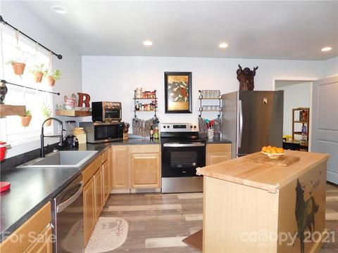 1925 Bear Paw, Hickory, NC 28602 photo 5
