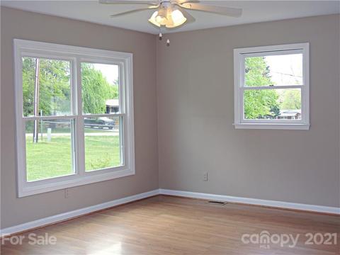 1855 Young Dr, Conover, NC 28613 photo 3