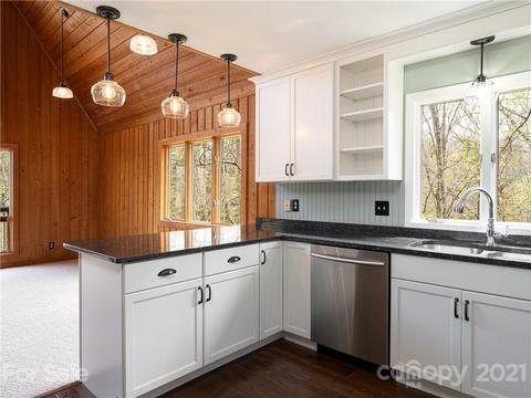 14 Whitaker View Rd, Fairview, NC 28730 photo 9
