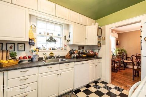 818 3rd Ave NW, Hickory, NC 28601 photo 21