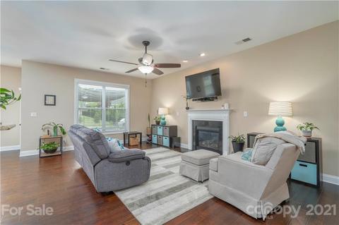 513 Daventry Ct, Clover, SC 29710 photo 13