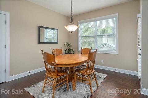 513 Daventry Ct, Clover, SC 29710 photo 9
