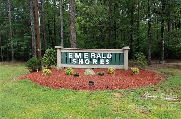 9 Emerald Shrs Rd  
