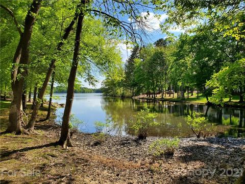 525 Southeast Dr, Davidson, NC 28036 photo 7