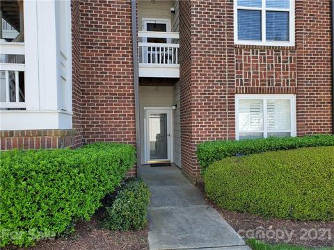525 Southeast Dr, Davidson, NC 28036 photo 2