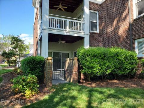 525 Southeast Dr, Davidson, NC 28036 photo 3