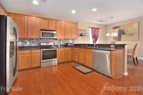 3391 Streamside Dr, Davidson, NC 28036 photo 5
