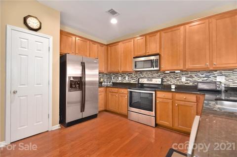 3391 Streamside Dr, Davidson, NC 28036 photo 6