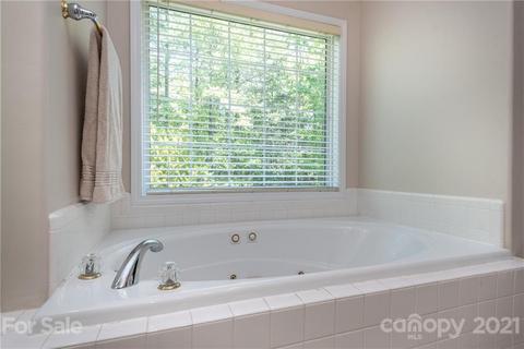 5649 Crown Ter, Hickory, NC 28601 photo 23