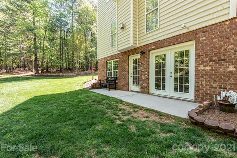5649 Crown Ter, Hickory, NC 28601 photo 32