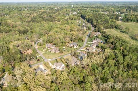 775 Arrow Point Ln, Davidson, NC 28036 photo 4