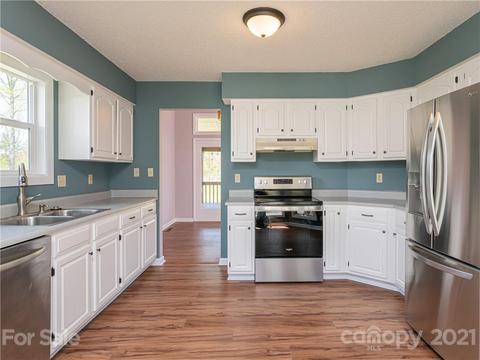 39 White Pine Dr, Fletcher, NC 28732 photo 8