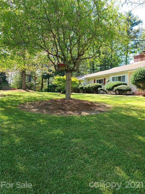 116 Glengary Dr, Flat Rock, NC 28731 photo 2