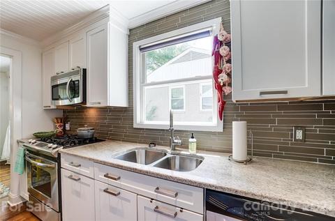 4364 Applegate Rd, Charlotte, NC 28209 photo 9