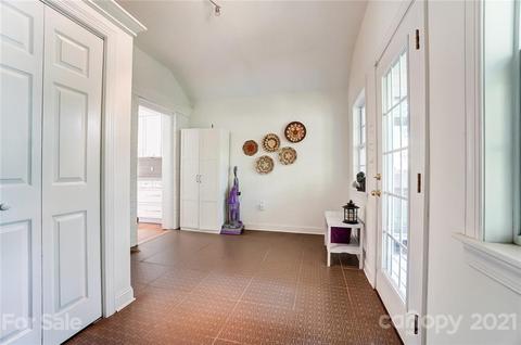 4364 Applegate Rd, Charlotte, NC 28209 photo 15