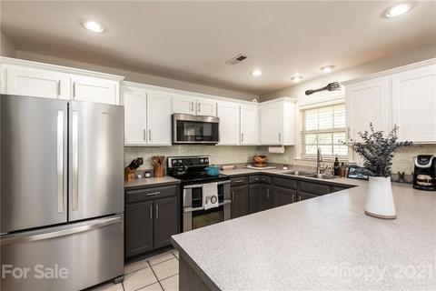 4946 Addison Ln, Hickory, NC 28601 photo 12