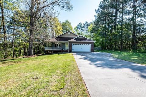 4946 Addison Ln, Hickory, NC 28601 photo 2