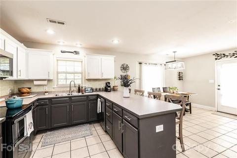 4946 Addison Ln, Hickory, NC 28601 photo 13
