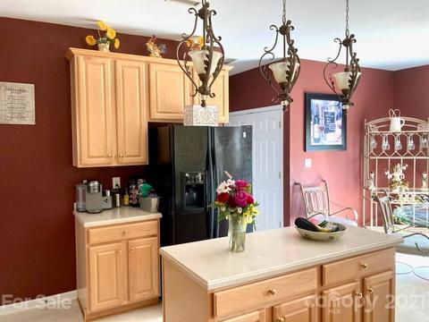 2009 Formosa Dr, Monroe, NC 28110 photo 8